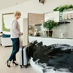 Wake Up Wellness By Goodnite Cz Vandrarhem *