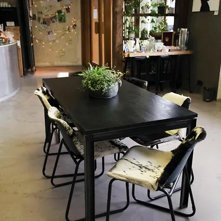 Wake Up Wellness By Goodnite Cz Хостел