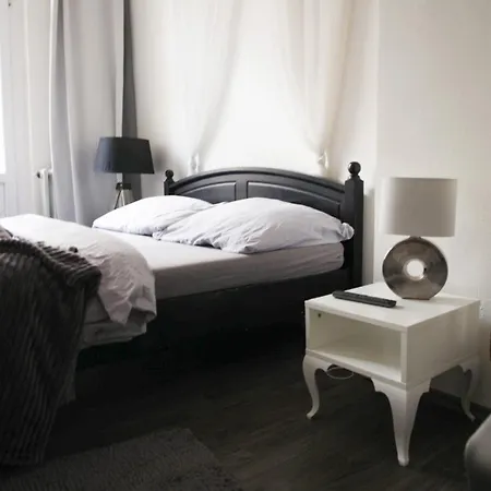 Wake Up Wellness By Goodnite Cz Хостел