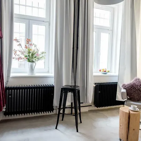 Wake Up Wellness By Goodnite Cz Хостел *